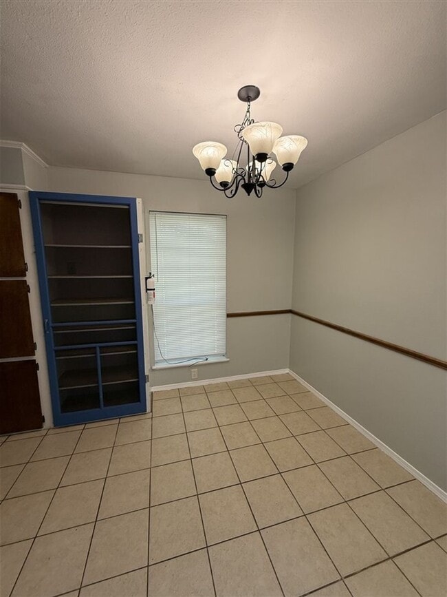 Building Photo - Beautiful 3 bedroom 2 bath home for lease ...