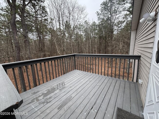 Building Photo - 274 Easy St