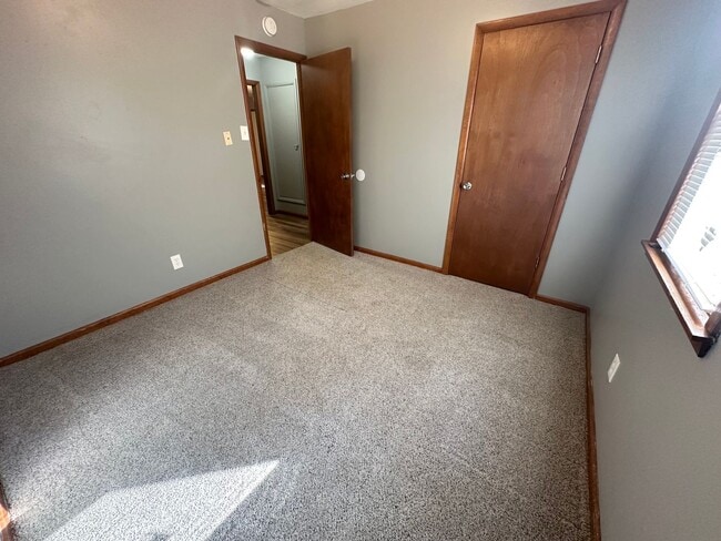 Building Photo - Charming 2 bed, 1 bath ranch home