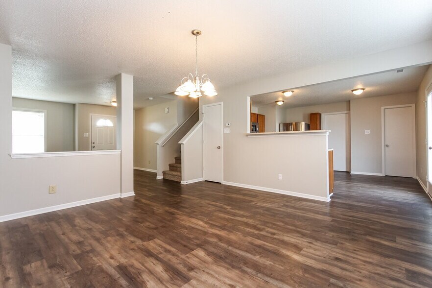 Building Photo - 8649 Hopewell Ct