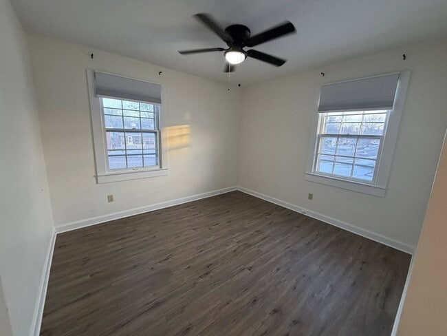 Building Photo - 932 Headley St