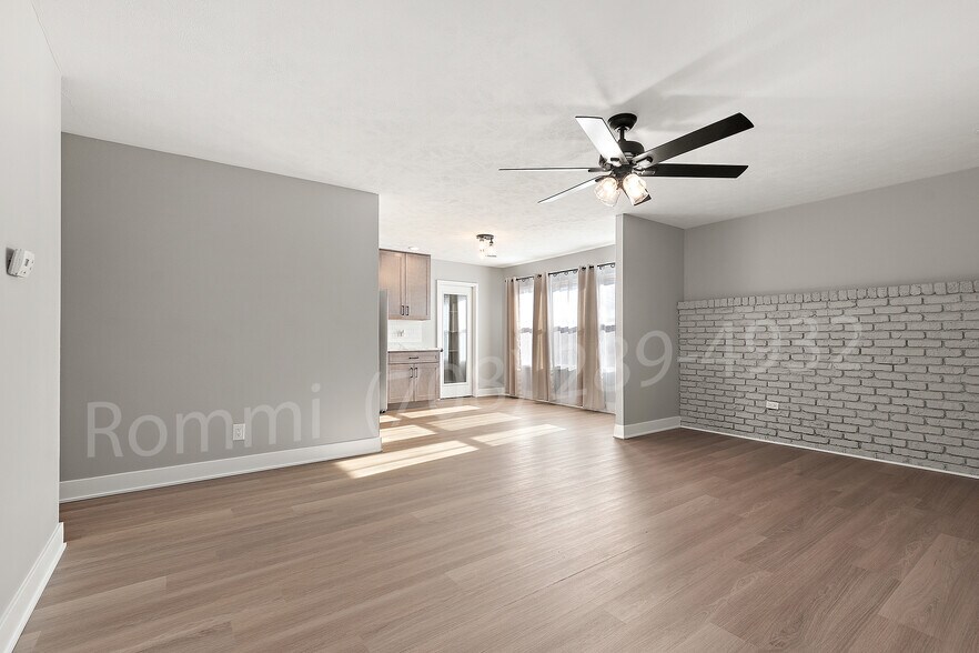 Living Room - 3631 165th St