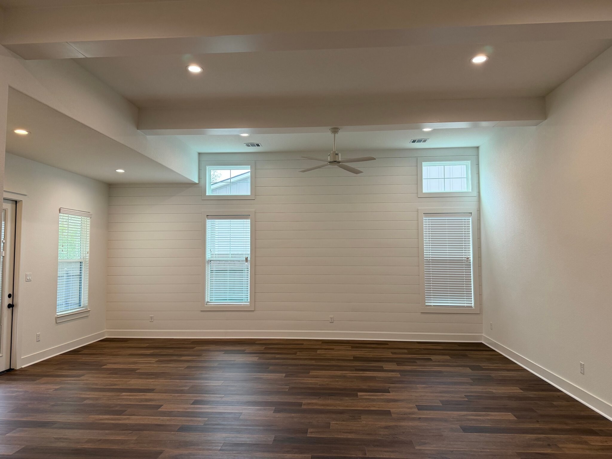 Building Photo - 5041 Mooney Fls Dr