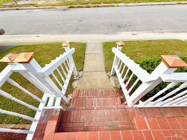 Building Photo - ***Renovated 3 Bedroom Ranch*Near Casino & Naval Hospital & Shipyard