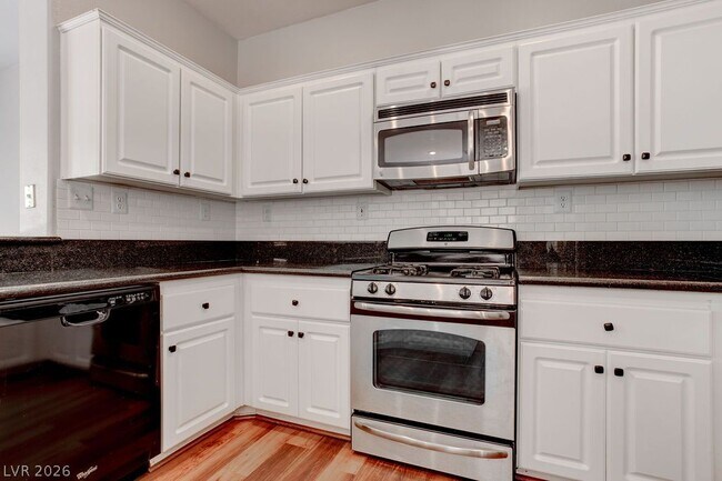 Building Photo - 325 Brilliant Summit Cir