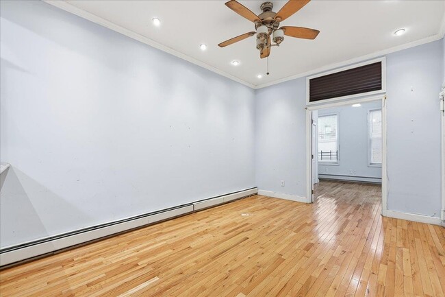 Building Photo - 155a Sherman Ave