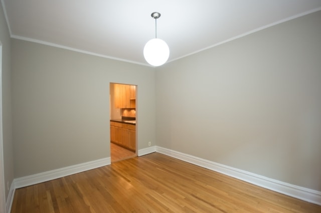 Building Photo - 539 W Brompton Ave