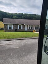 Building Photo - 8350 Shawn Ridge Dr
