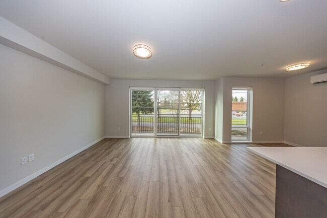 Building Photo - Brand New! - 2 Bedr in Gated Community - 4 WEEKS FREE - Free xfinity