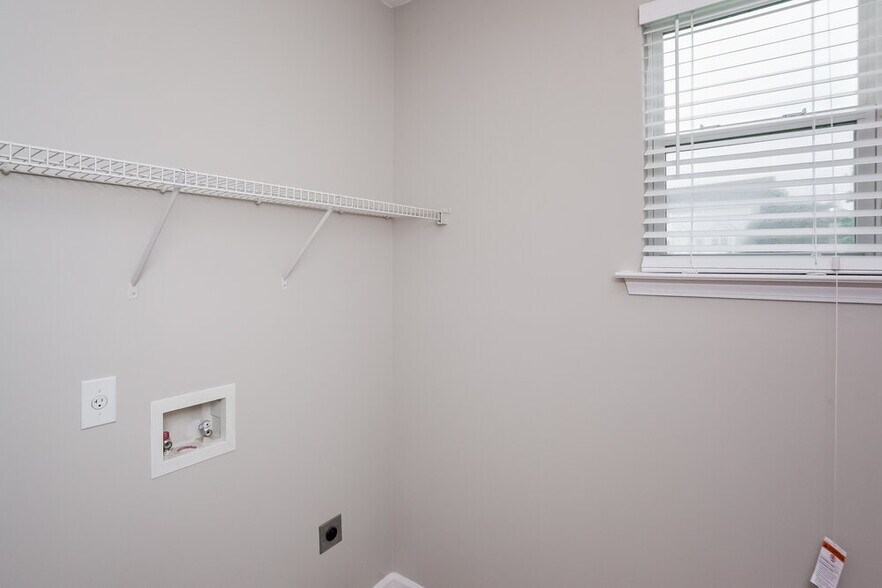 Building Photo - 153 Paxton Pl