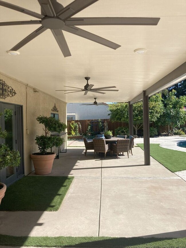 Building Photo - Coming Soon! Beautiful Executive Home in S...