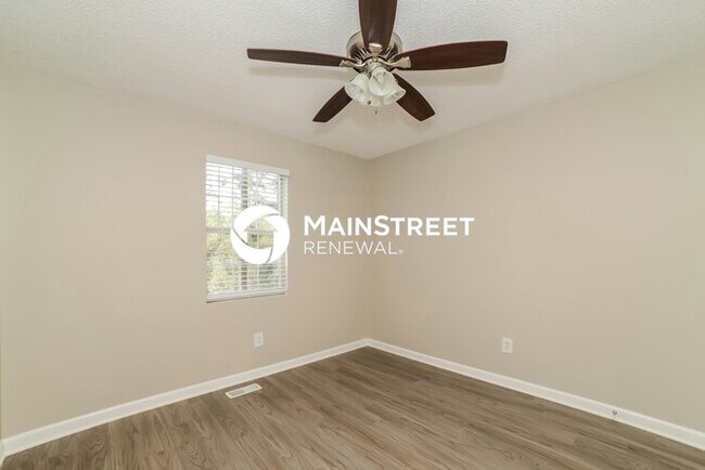 Building Photo - 4 Bedroom Pet-Friendly Home in Acworth, GA with Main Street Renewal