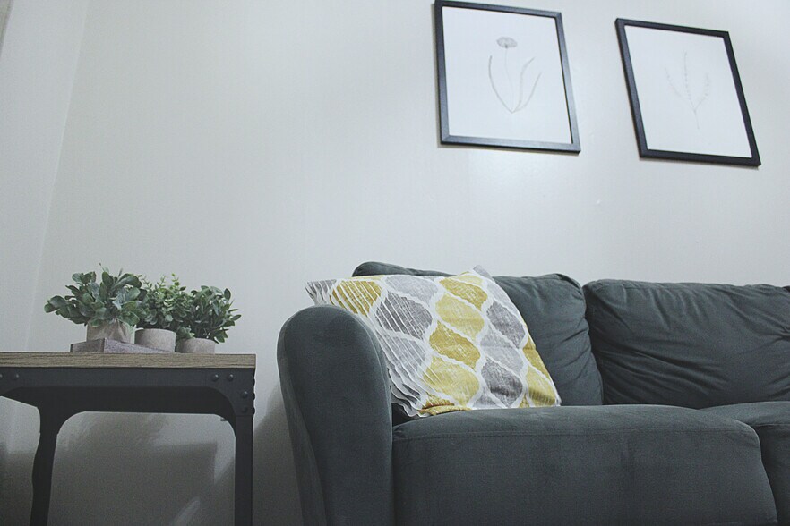 Building Photo - 2529 Napier Ave