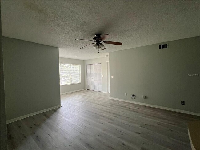 Building Photo - 4630 Commander Dr