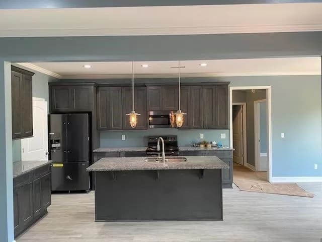 Building Photo - 4639 Headland Ave