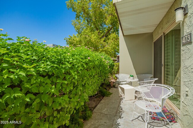 Building Photo - 4610 N 68th St
