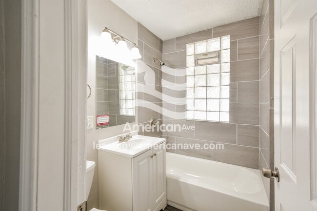 Building Photo - 4575 N 65th St