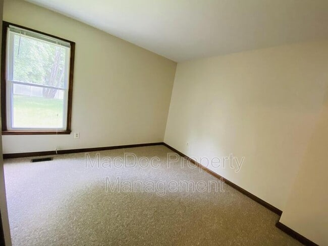 Building Photo - 10717 S Jamie Pl