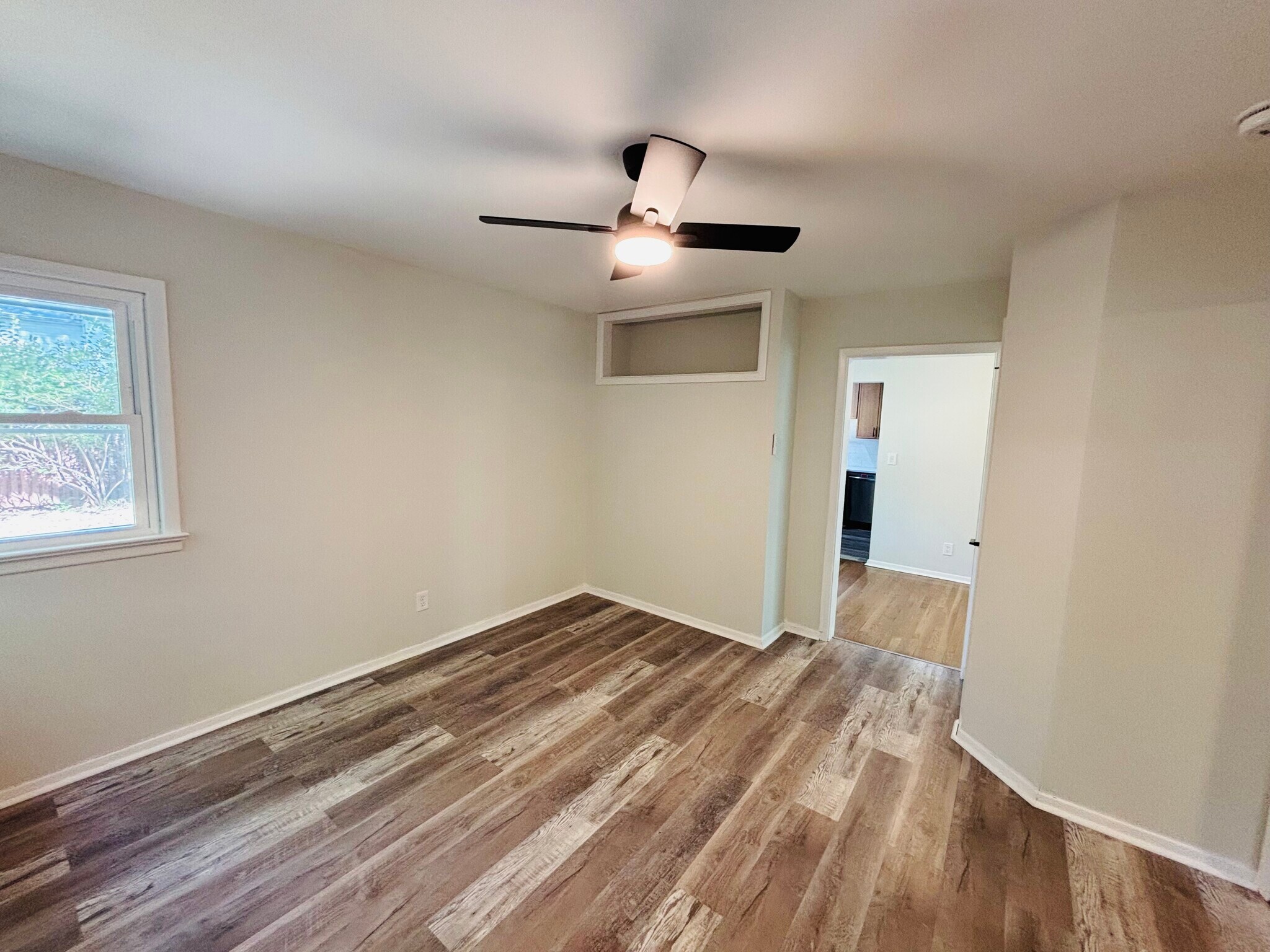Building Photo - 159 Greglawn Dr