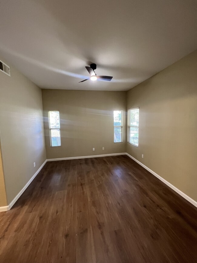 Building Photo - 40656 Corte Albara