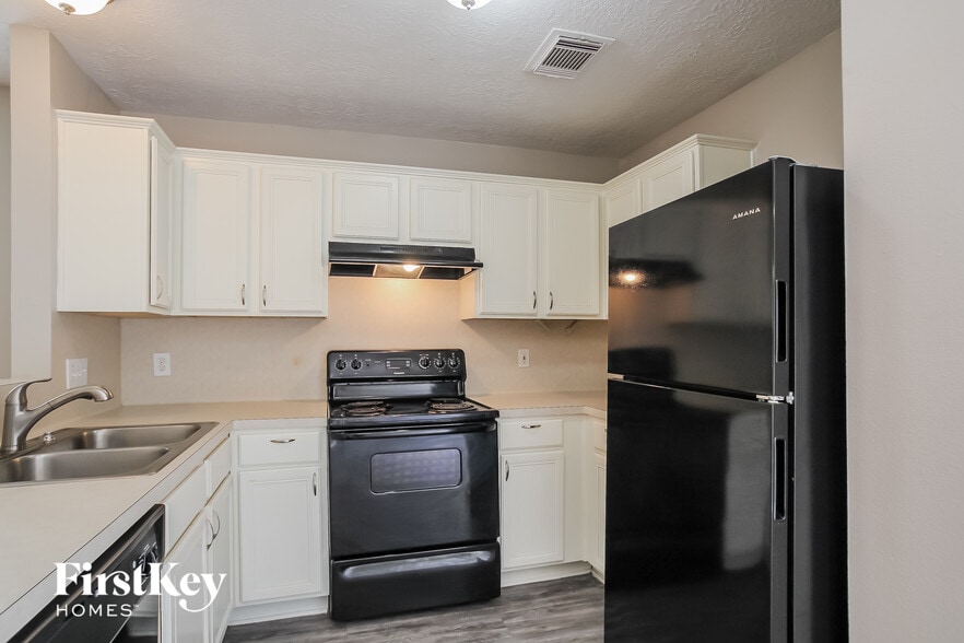 Building Photo - 916 Wilaby Ln