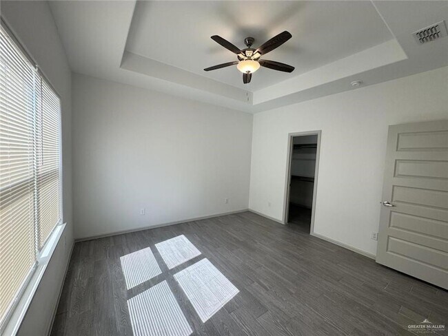 Building Photo - 740 N Alamo Rd