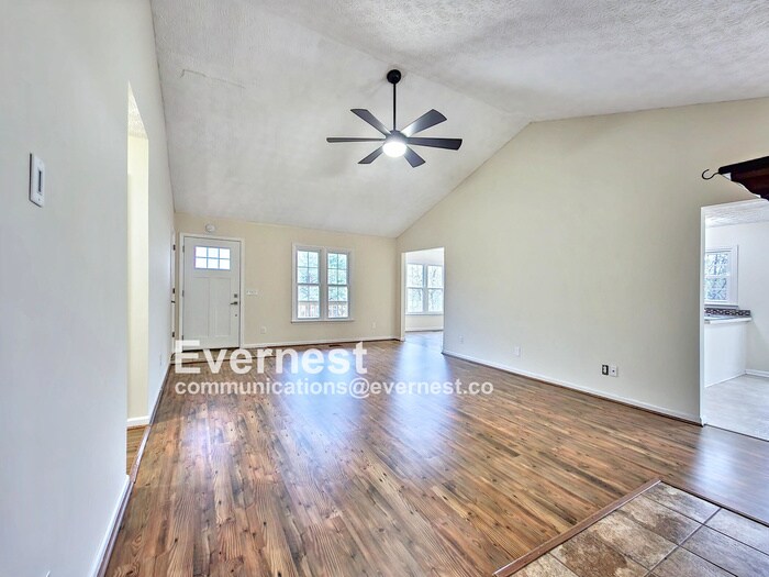 Building Photo - 2047 Arbor Forest Dr SW