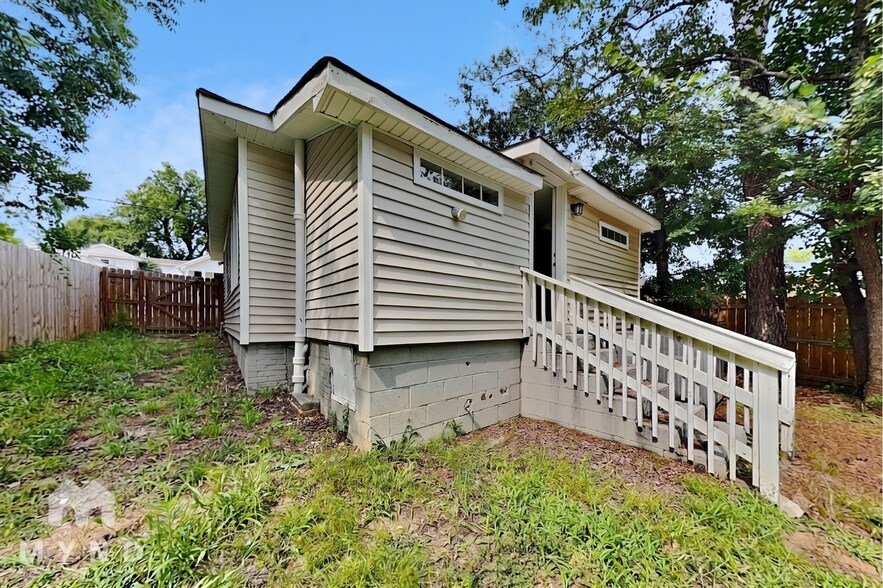 Building Photo - 1218 Boyer St