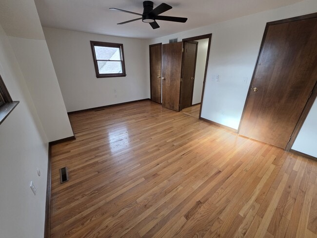 Building Photo - 28 E Jeffrey Pl