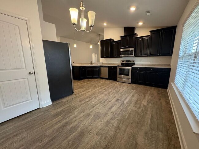 Building Photo - 110 Tybee Dr