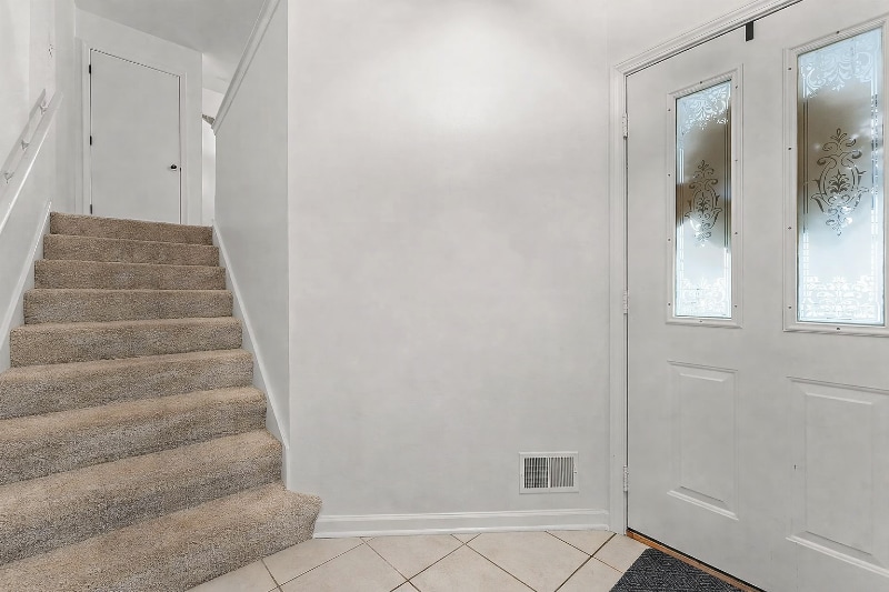 Building Photo - 2742 Hart Rd