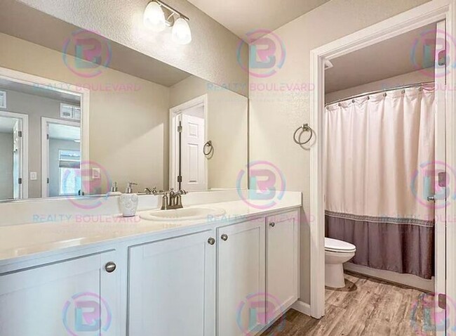 Building Photo - Modern 3-Story Home with Breathtaking Moun...