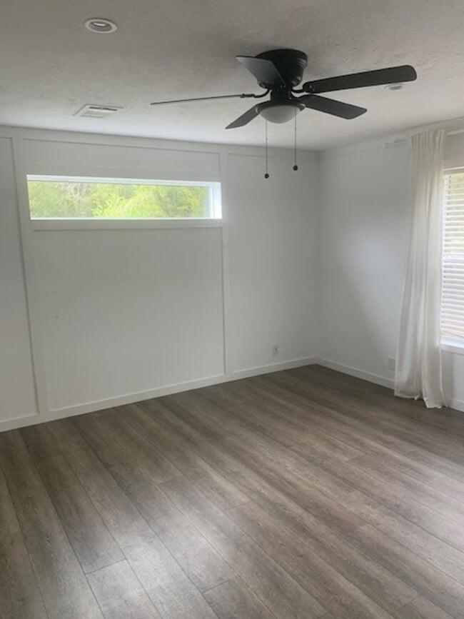 Building Photo - 561 Morris Bridge Rd