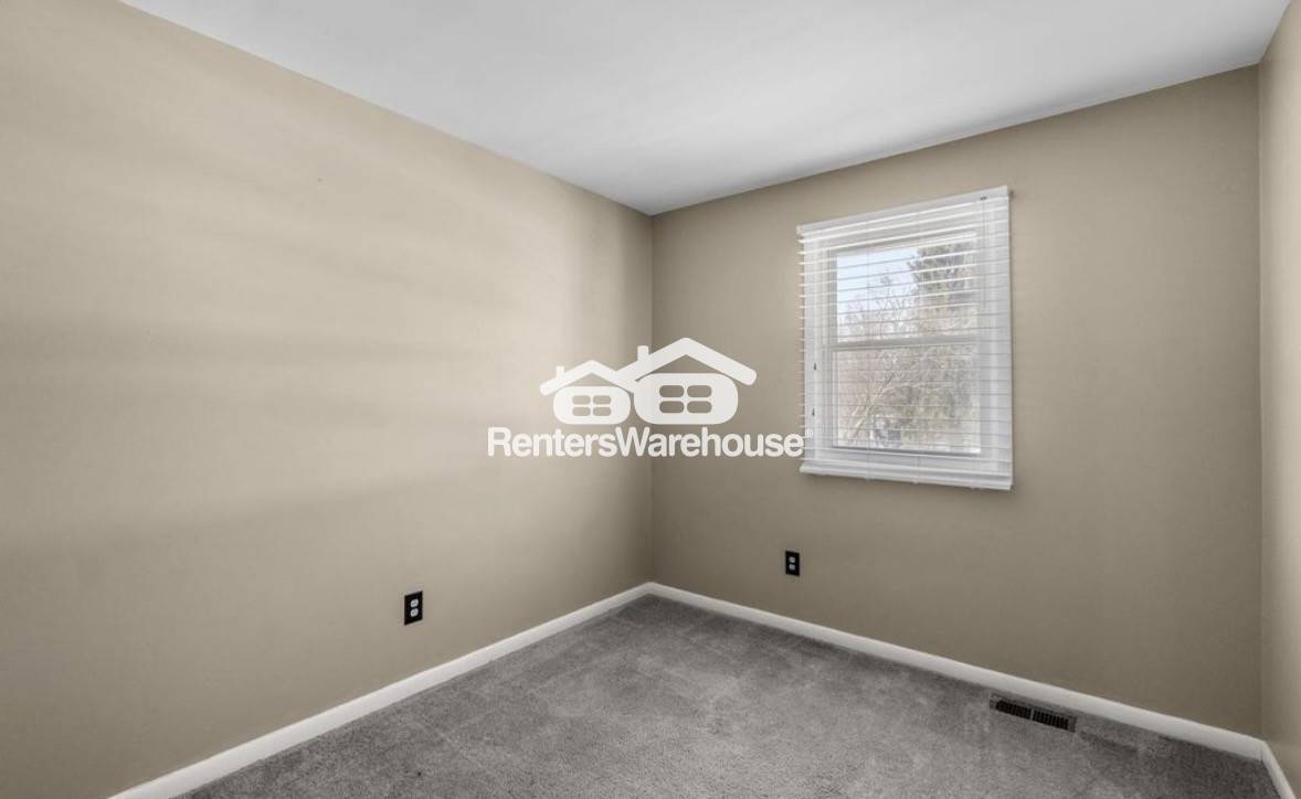 Building Photo - 241 Cedarmere Cir