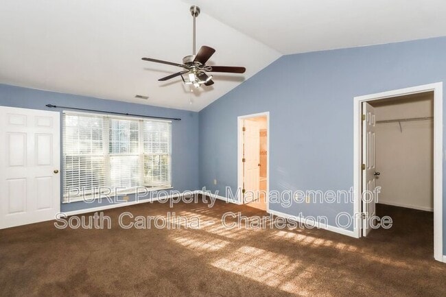 Building Photo - 208 Pipers Ln