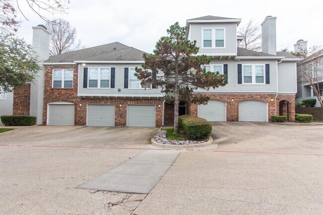 Building Photo - 14400 Montfort Dr