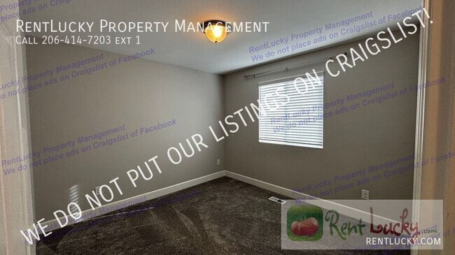 Building Photo - 14633 201st Ave E