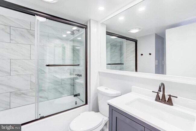 Building Photo - 2111 Wisconsin Ave NW