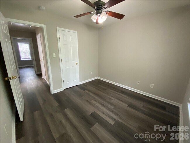 Building Photo - 10310 McGoogan Ln