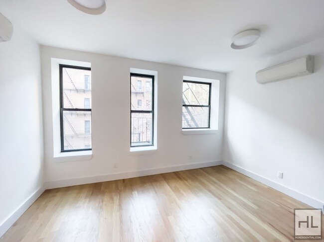 Building Photo - EAST 93 STREET / Upper East Side / Renovat...