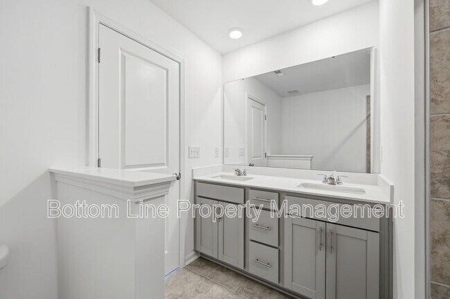 Building Photo - 2308 Oakwood Mdws Ct
