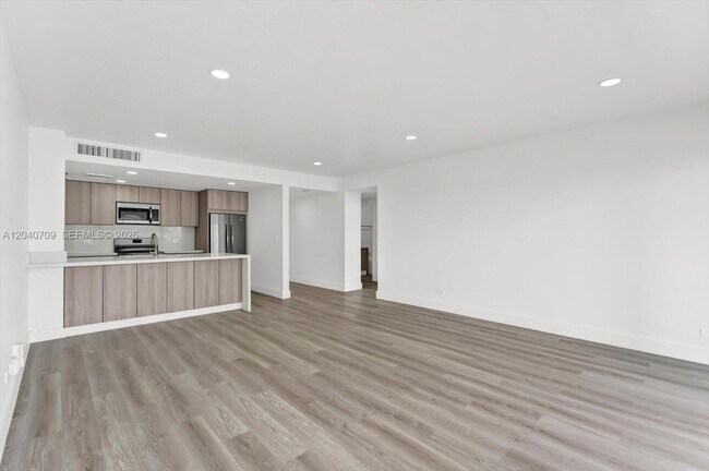 Building Photo - 2451 Brickell Ave
