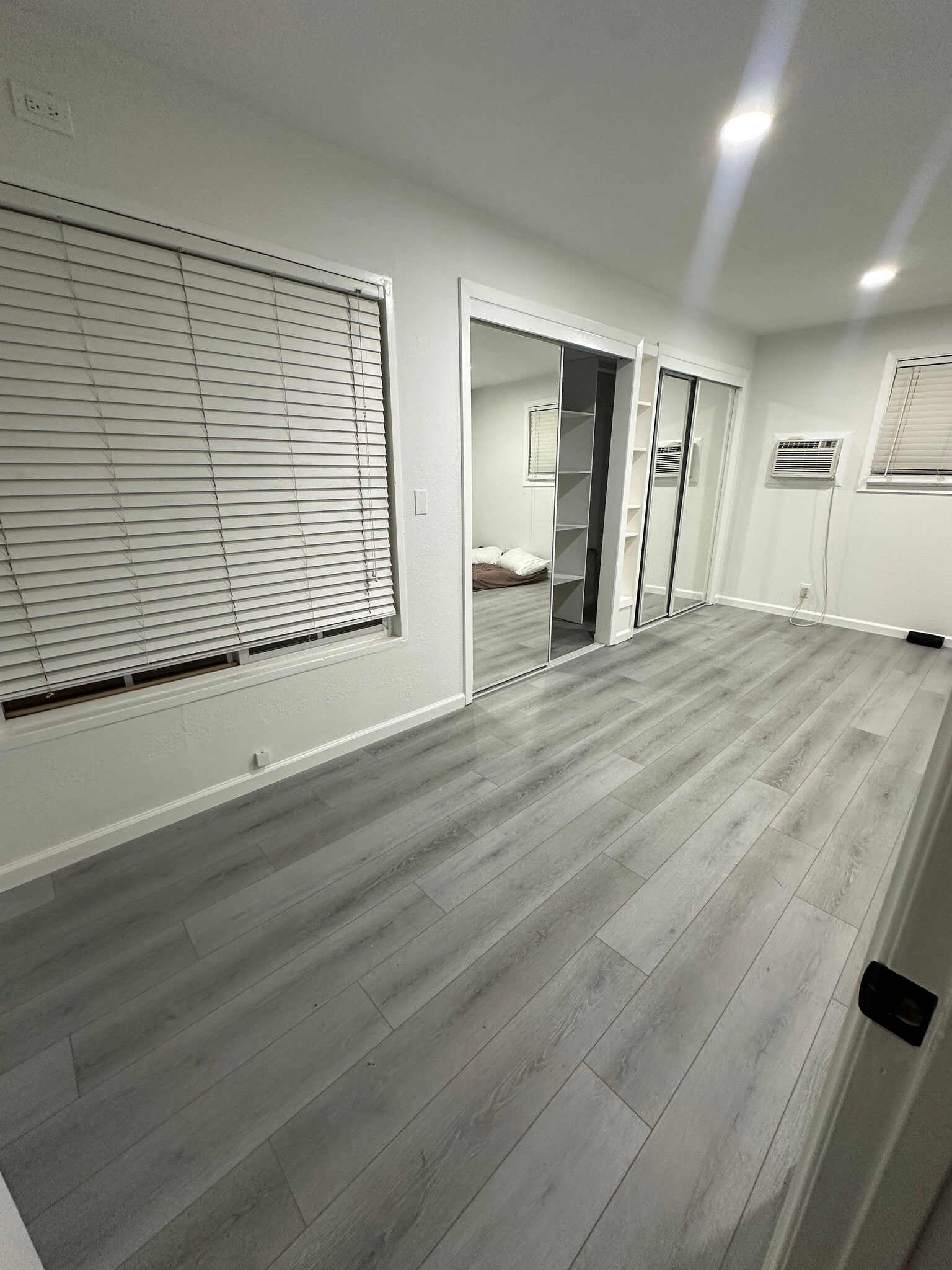 Master Bedroom - 6435 Camarilla Ave