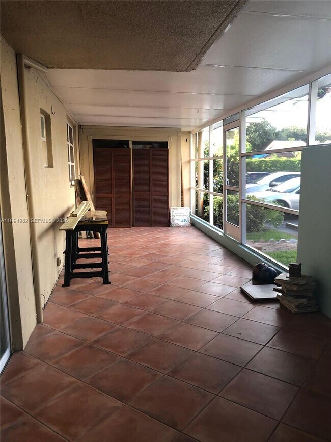 Building Photo - 404 NW 68th Ave