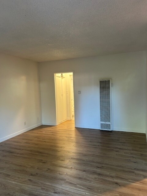 Building Photo - 1242 N Westmoreland Ave