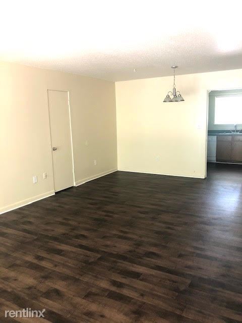 Building Photo - 2 br, 2 bath Apartment - Mendenhall Gardens