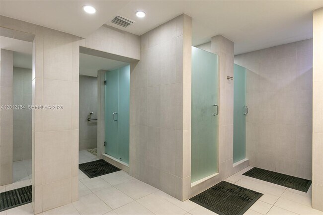 Building Photo - 2401 S Ocean Dr