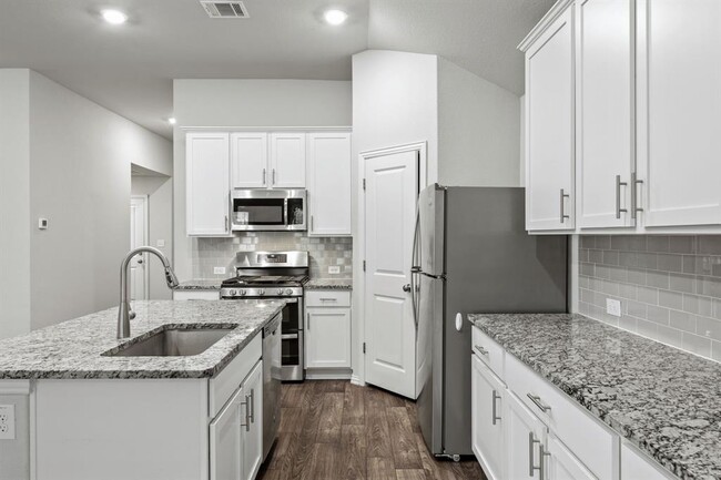 Building Photo - 143 Alexander