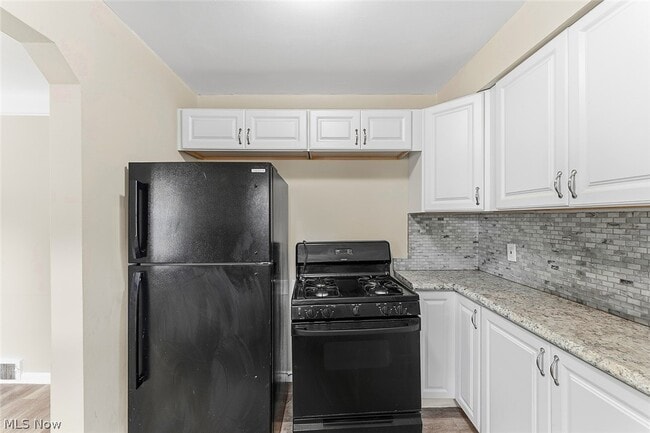 Building Photo - 1485 E 221st St