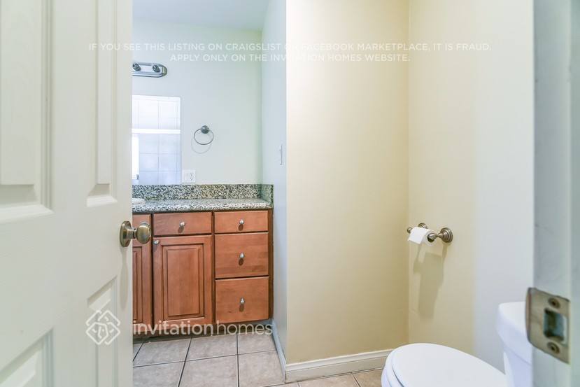 Building Photo - 7318 Zelzah Ave